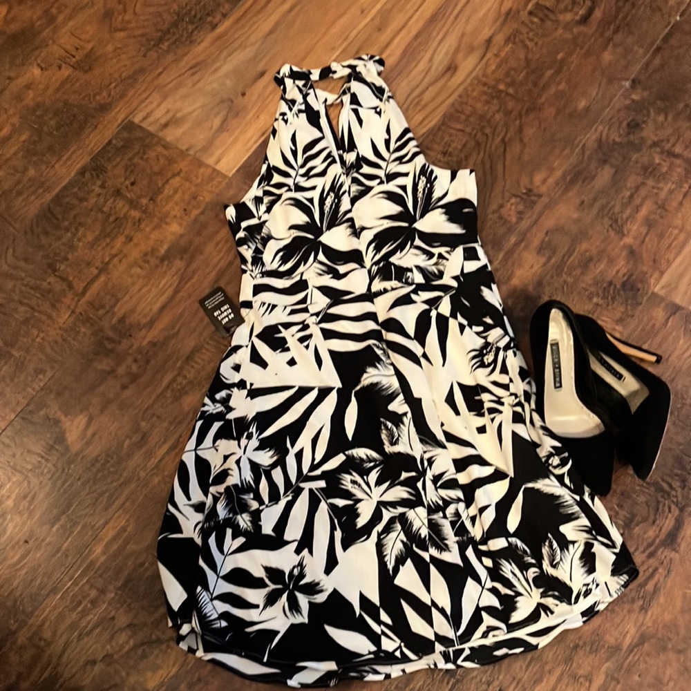 Express Mini Dress - Picture 4 of 4